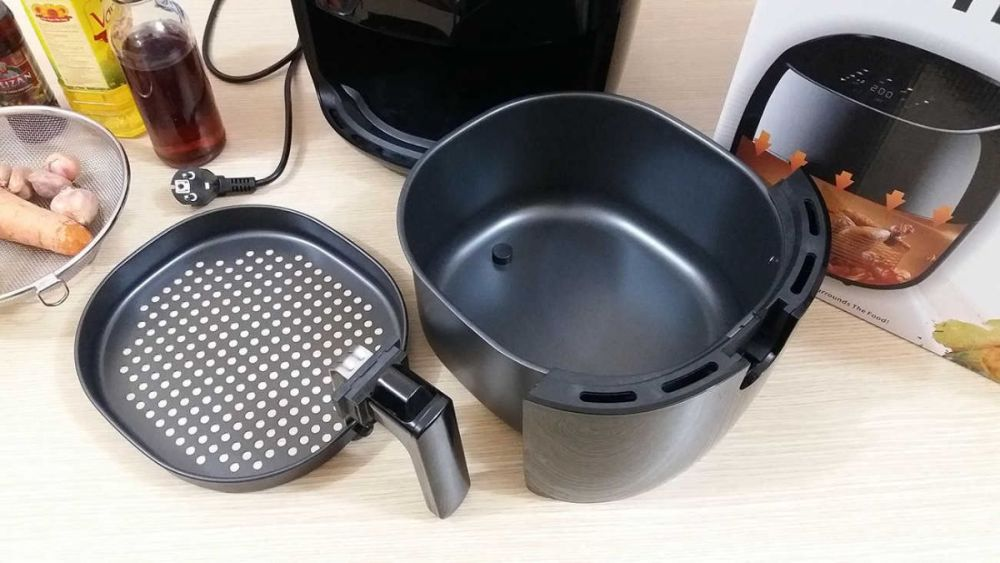 khoang chiên là nơi tiếp xúc trực tiếp với nhiệt độ cao