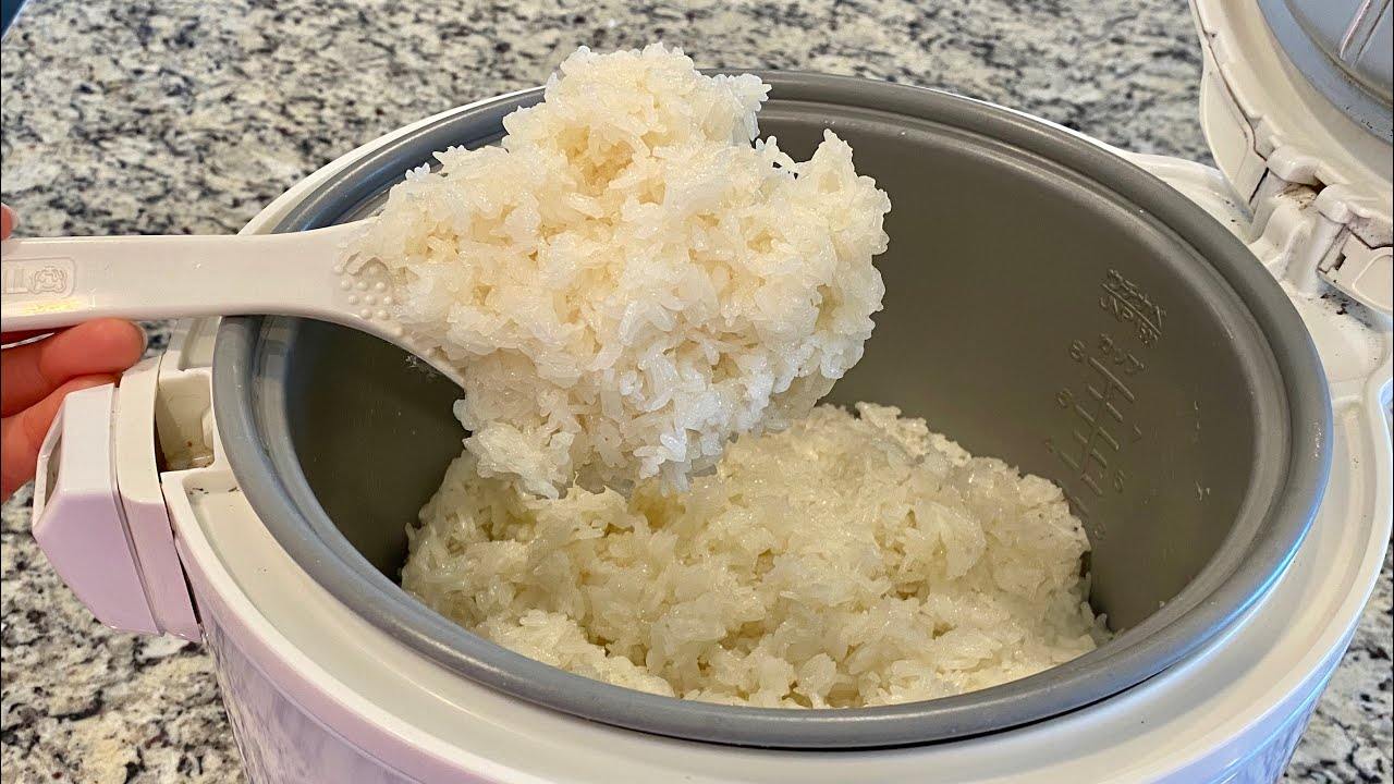 Để nấu xôi bằng nồi cơm điện thơm ngon, việc chuẩn bị nguyên liệu đóng vai trò quan trọng